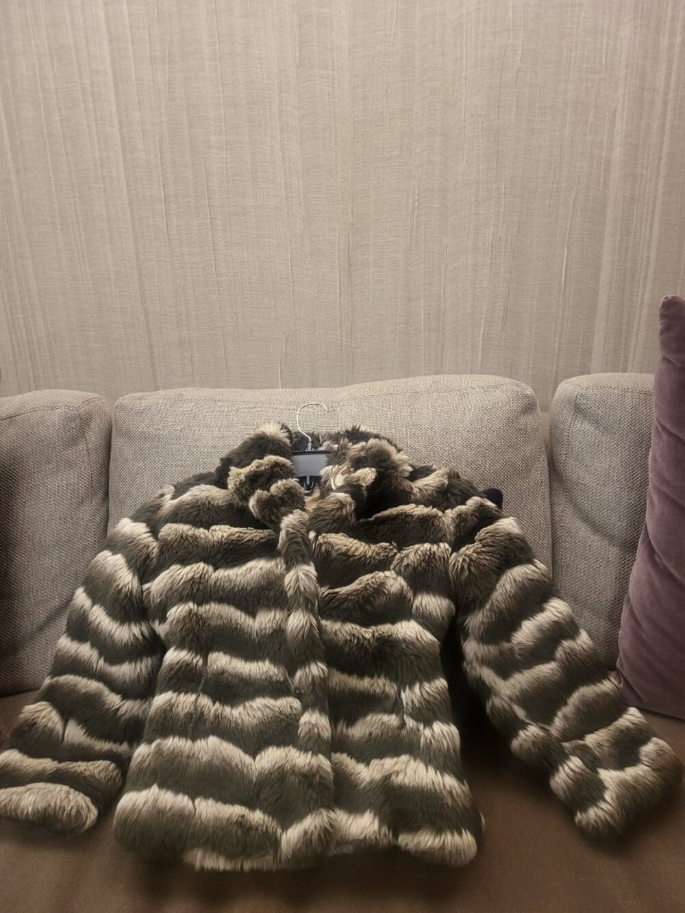 Vintage Girls Baby Phat Fur - Picture 3 of 16